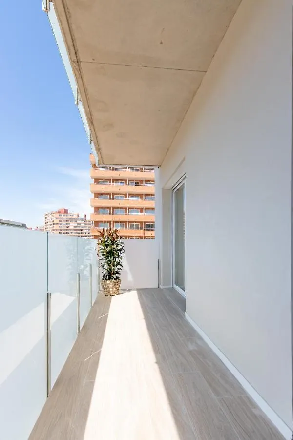 M A R I V E N T Suite With Bathroom And Terrace 50 M2 Roses 0*,  Spain