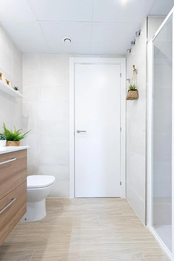 M A R I V E N T Suite With Bathroom And Terrace 50 M2 Roses 0*,